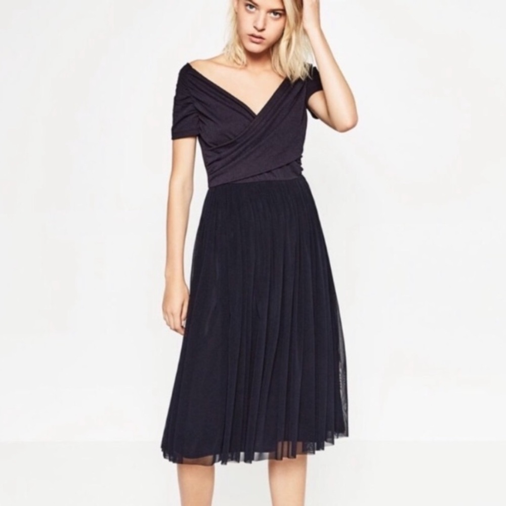 zara | navy blue crossover neckline tulle midi dress
